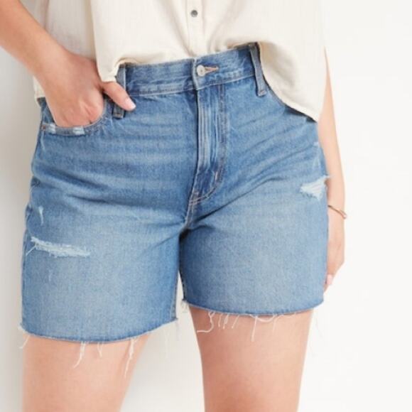 Old Navy med wash High Waisted  Slouchy Straight Cutoff Jean Shorts - Picture 1 of 14